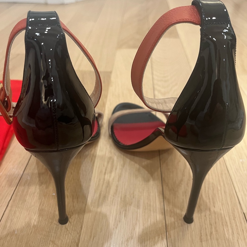 Carolina Herrera Heels - Picture 5 of 10